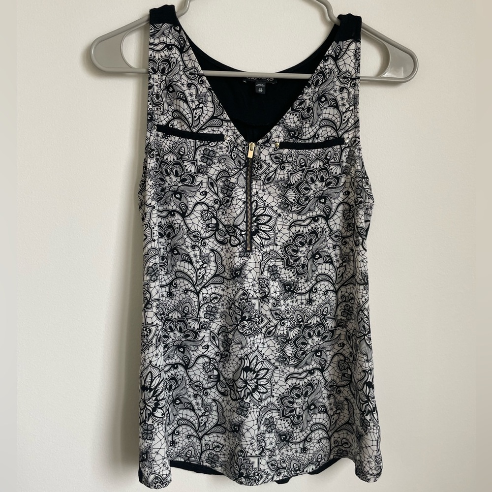 Express Portofino Zip Front Sleeveless Top - Black and White Paisley Print XS